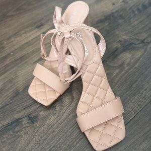 TOP Moda Women's Nude Quilted Heels Size 6.5